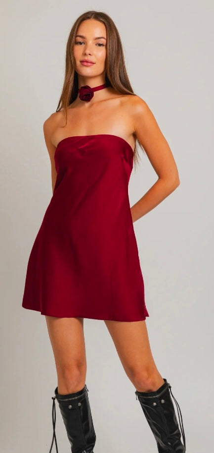 Lucia Strapless Burgundy Mini Dress With Rose Necklace